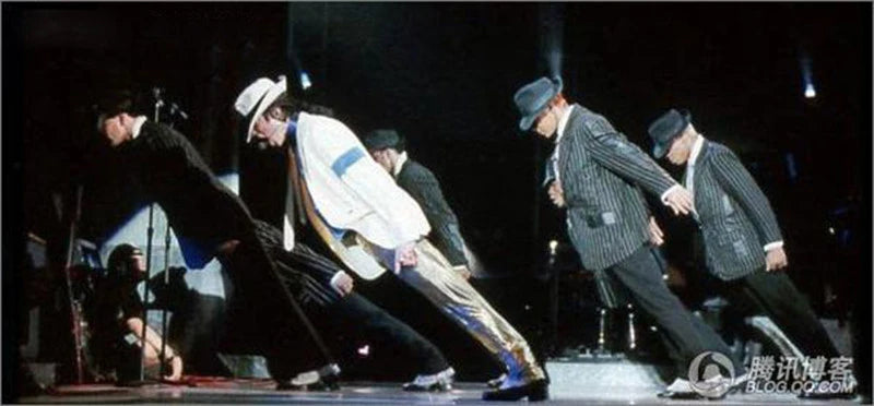 Wide supplier performance reference showing a group demonstrating a synchronized lean