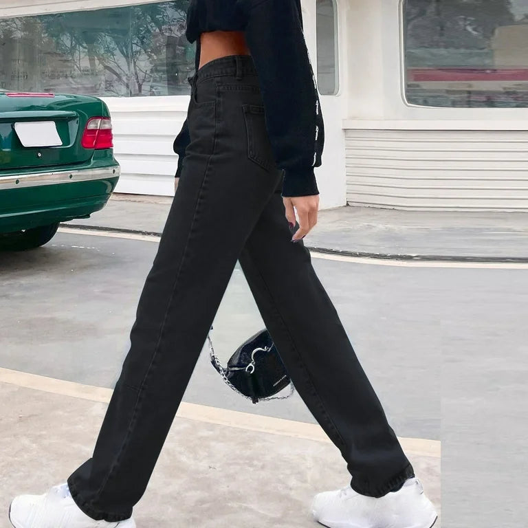 HighPeak Comfi Bundle II featuring black straight-leg ComfiJeans styled with white sneakers and black crossbody bag