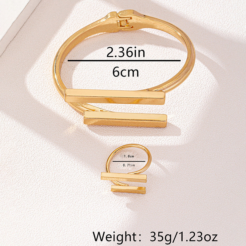 HighPeak Geometric Square Jewelry Set in gold with adjustable bracelet and matching ring on white surface with size dimensions