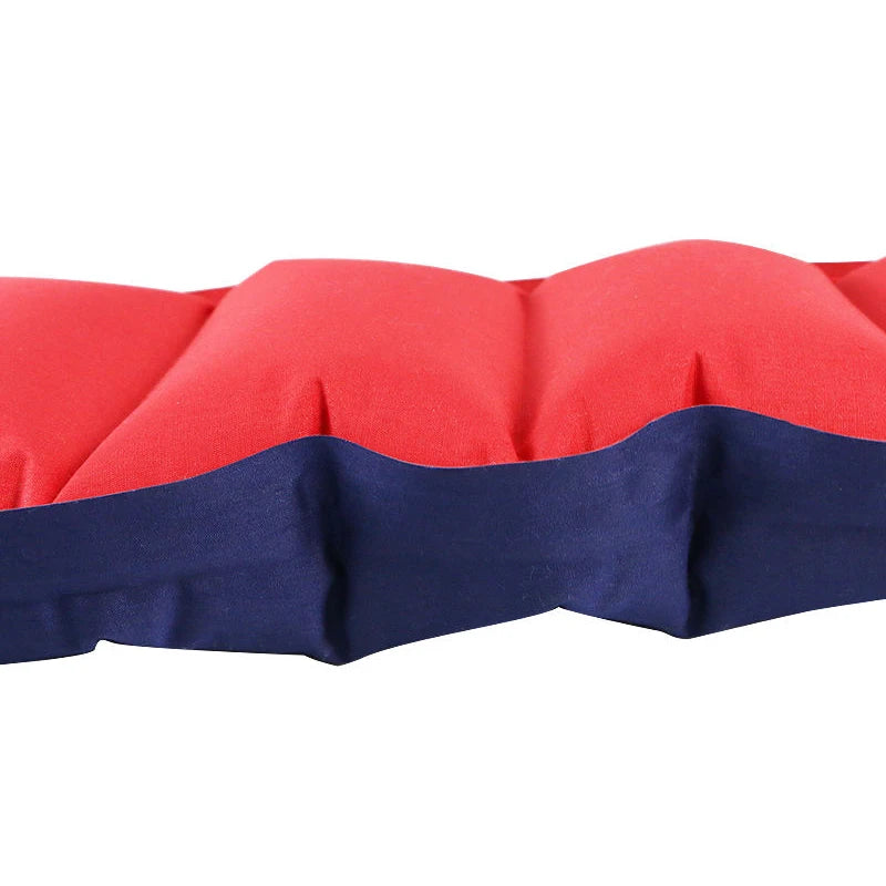 Floating Swim Training Belt close-up of the red and navy segmented body and joined edges.