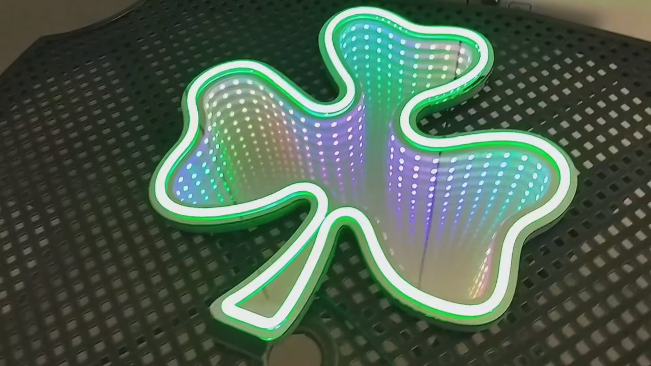 LED Infinity Clover Light